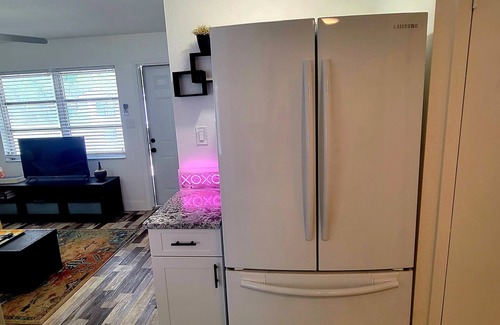 South Pinellas Community Council Villa | Madeira Beach Luxury Villa #7 Lg 1br/1ba 4 min to Madeira Beach Access