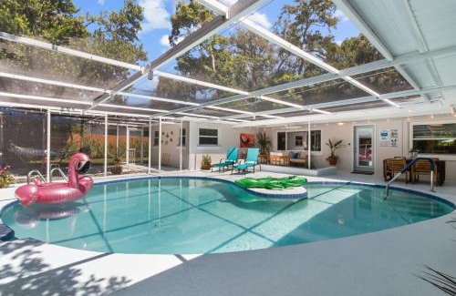 South Pinellas Community Council House | Madeira Beach Pool Home with Guest House