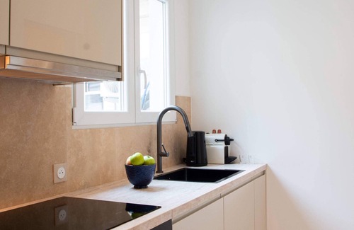 Chaussee-d'Antin Apartment | Madeleine Opéra - Excellent One Bedroom in Paris