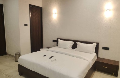 Chikhaldara Hotel | Madhurai Resort