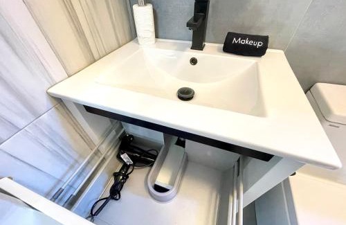 East Harlem Apartment | Madison Ave Oasis