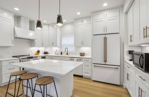 Madison House | Madison Luxury Home With Hot Tub - 10 min to UW- Walk to lake Monona