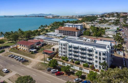 North Ward Hotel | Madison Ocean Breeze Apartments