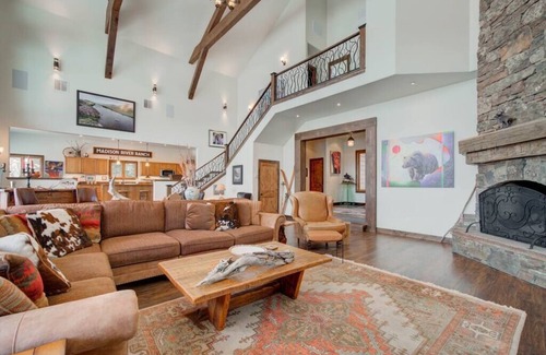 Ennis House | Madison River House - Ennis, MT