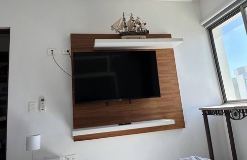 Alfredo V. Bonfil Apartment | Madisonluxory Apartment
