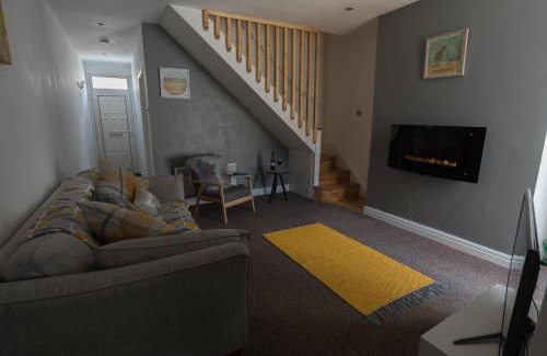 Conwy House | Madoc Brook Cottage