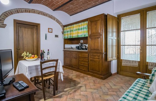 Casamaggiore Apartment | Madone T, apartment in agriturismo. Pool, WiFi, tennis