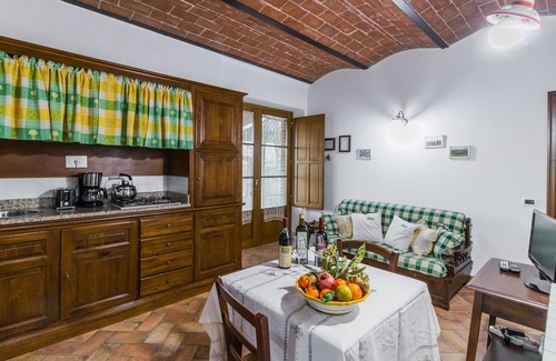 Casamaggiore Apartment | Madone T, apartment in agriturismo. Pool, WiFi, tennis