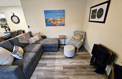 North Charleston House | Madrona's Cottage A- Clean, well stocked, and comfortable