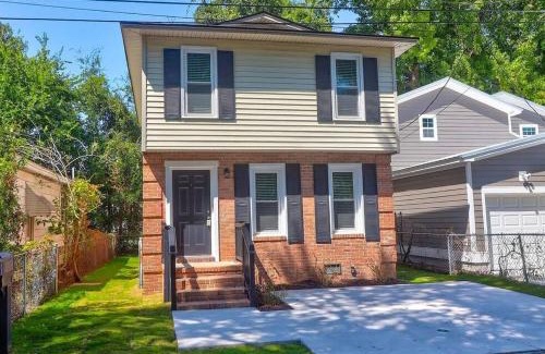 North Charleston House | Madrona's Park Circle Place- Fenced & Convenient