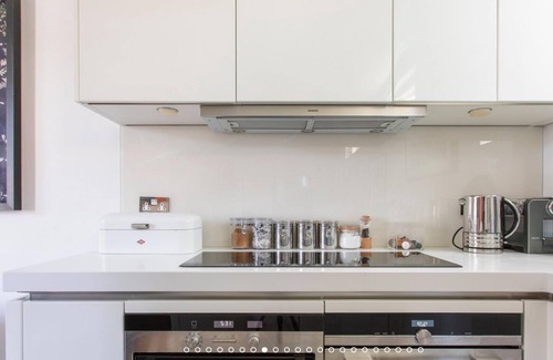 Battersea House | Magenta – 3 Bedroom Home by Battersea Park
