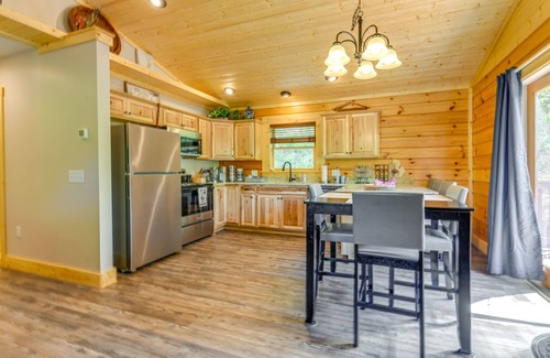 Maggie Valley Cabin | Maggie Valley Cabin 4 Mi to Cataloochee Ski Area!