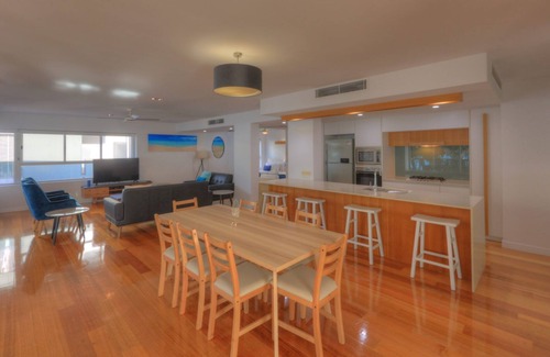 Horseshoe Bay Apartment | Maggies Beachfront Apt. 3