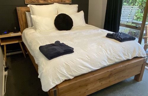 Taupo Bed & Breakfast | Maggie’s Manor & Guesthouse