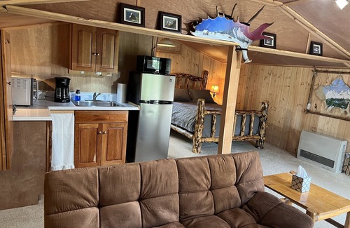 Kalifornsky Cabin | Magic Dragon lake cabin