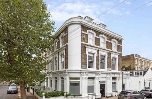 Vauxhall Apartment | Magical and design-led duplex apartment in the heart of central London