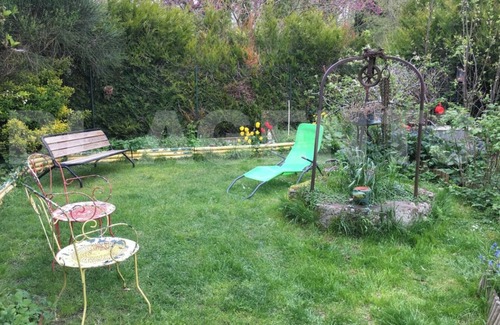 Villiers-sur-Seine Cottage | Magical Cottage with Garden
