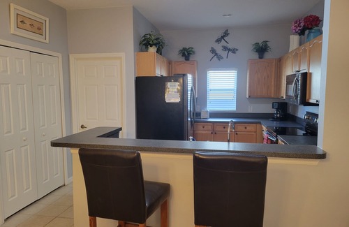 Magic Landings House | Magical Family Friendly Pool and Lake House