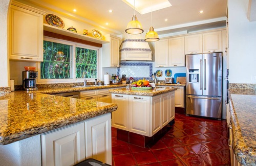 Conchas Chinas Villa | Magical Private Villa with pool and Amazing Views of the Bay