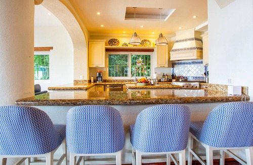 Conchas Chinas Villa | Magical Private Villa with pool and Amazing Views of the Bay