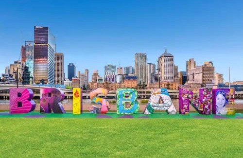 Fortitude Valley Apartment | Magical Sunset SkyView BEST location in Brisbane