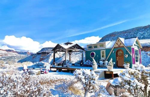 Virgin House | Magical Tiny House with a Hot Tub for Zion National Park Getaways