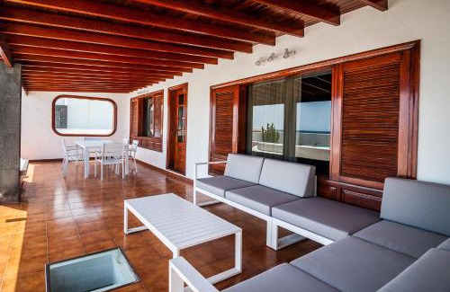 Playa del Cable Villa | Magnífica Villa al lado del mar