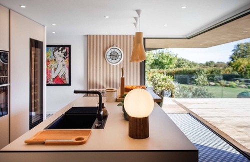 Pinarellu House | Magnificent villa with swimming pool in Pinarello