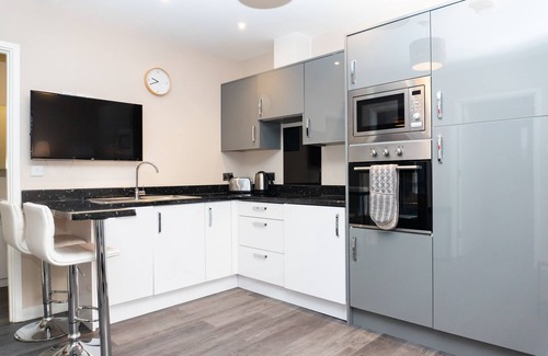 Runnymede Apartment | Magna House