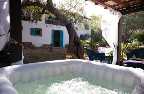 Porto Istana Villa | Magnifica villa immersa nella natura con spa privata a due passi dal mare
