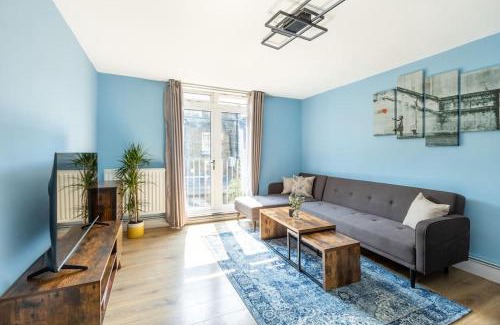 Camden Town with Primrose Hill Apartment | magnificent 3BR Apt with Balcony