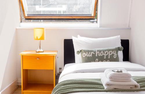 Camden Town with Primrose Hill Apartment | magnificent 3BR Apt with Balcony