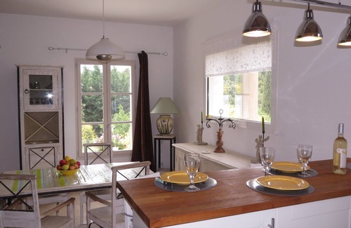 Le Barroux Villa | Magnificent 4-bedroom Provencal country house with swimming pool 4 stars