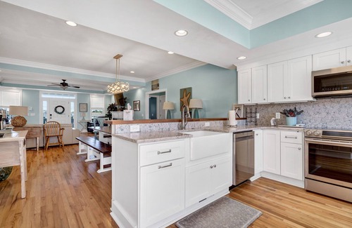 Edisto Island House | Magnificent 6br/6bth home w/IN-GROUND HEATED POOL & Luggage Lift!