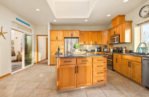Bay City House | Magnificent Bay and Ocean Views, *Pet Friendly*, Hot Tub, Game Room w/Pool, Foosball, & Ping Pong