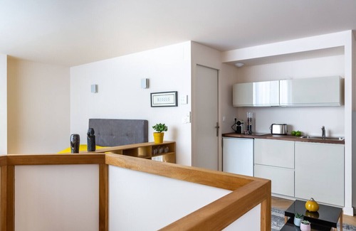 Hotel de Ville - Quinconces Apartment | Magnificent Bordeaux studio in beautiful stone in the heart of the city