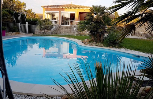 Sorgues Villa | Magnificent charming villa with private pool in Sorgues 10 minutes from Avignon
