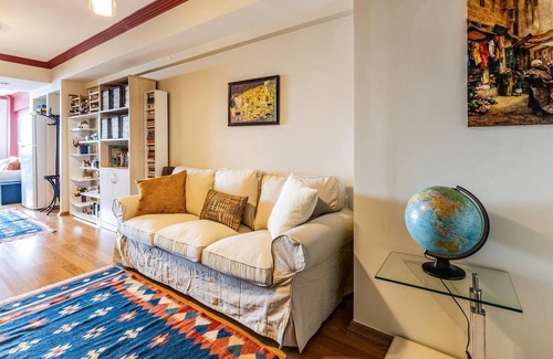 Moda Apartment | Magnificent Flat with Sea View in Kadikoy