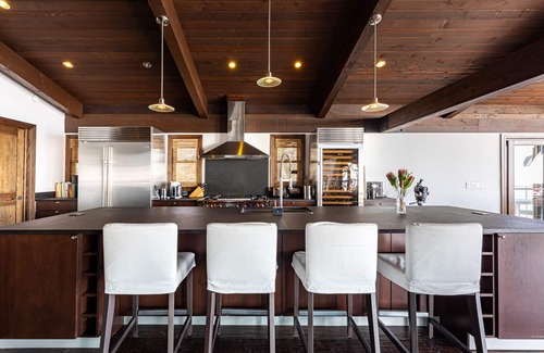 Western Malibu House | Magnificent Malibu Oceanfront Property