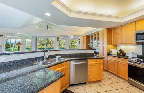 Kaiulani Condo | Magnificent mountains of Kauai's north shore provide a spectacular backdrop.