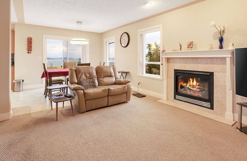 Saanich House | Magnificent Ocean View Property