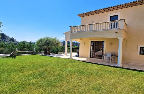 Cagnes-sur-Mer Villa | Magnificent property, 5 suites, 2 pools