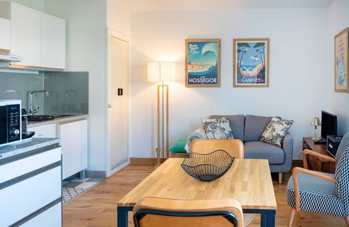 Le Penon Apartment | Magnificent T2 Next to the Beach – Private Balcony, 2 People, 300 m from the Beach