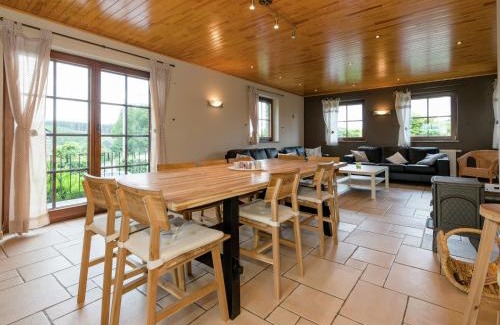 Brisy Villa | Magnificent Villa in Brisy with Sauna Roofed