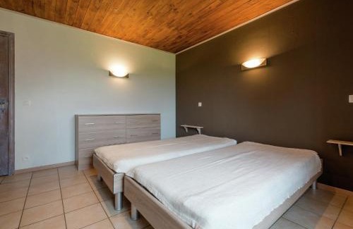 Brisy Villa | Magnificent Villa in Brisy with Sauna Roofed