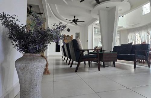 Semporna House | Magnificent White House Semporna by The Minimalist