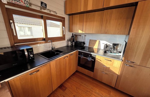 Gruissan Plage Ski Chalet | Magnificent wooden chalet, sleeps 10 on 3 levels