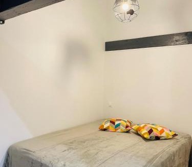 Sospel Apartment | Magnifique appartement rénové Rez-de chaussée Parking Wifi