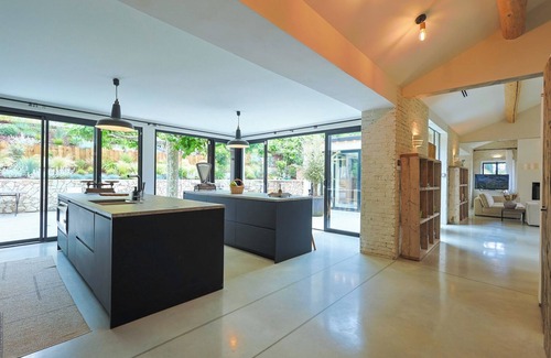 Cassis Villa | Magnifique Bastide Moderne Entièrement Rénovée Avec Piscine