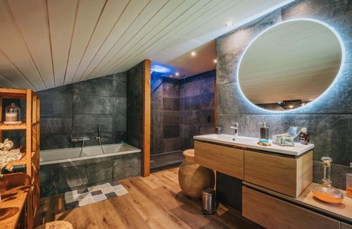 Villard-sur-Doron Ski Chalet | Magnifique chalet au cœur du beaufortain